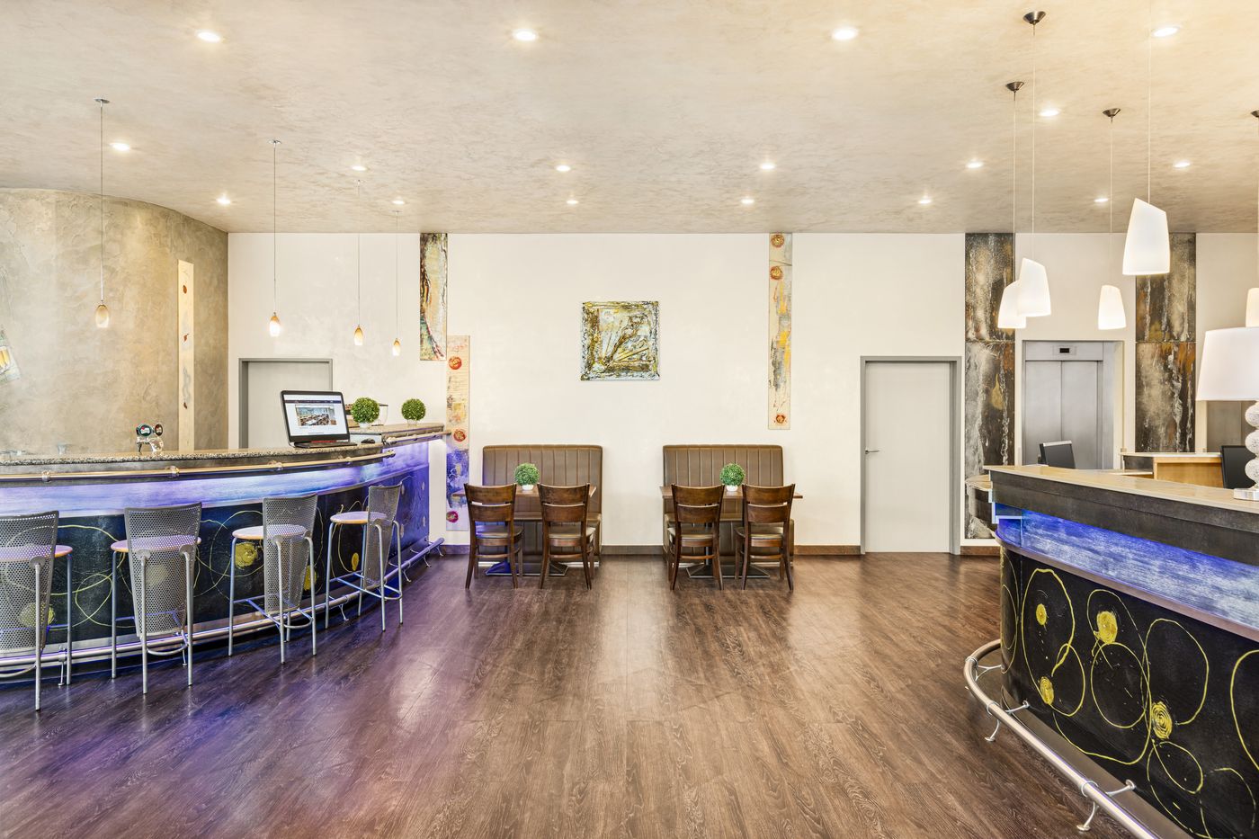 Best-Western-Amedia-Praha-Lobby-5