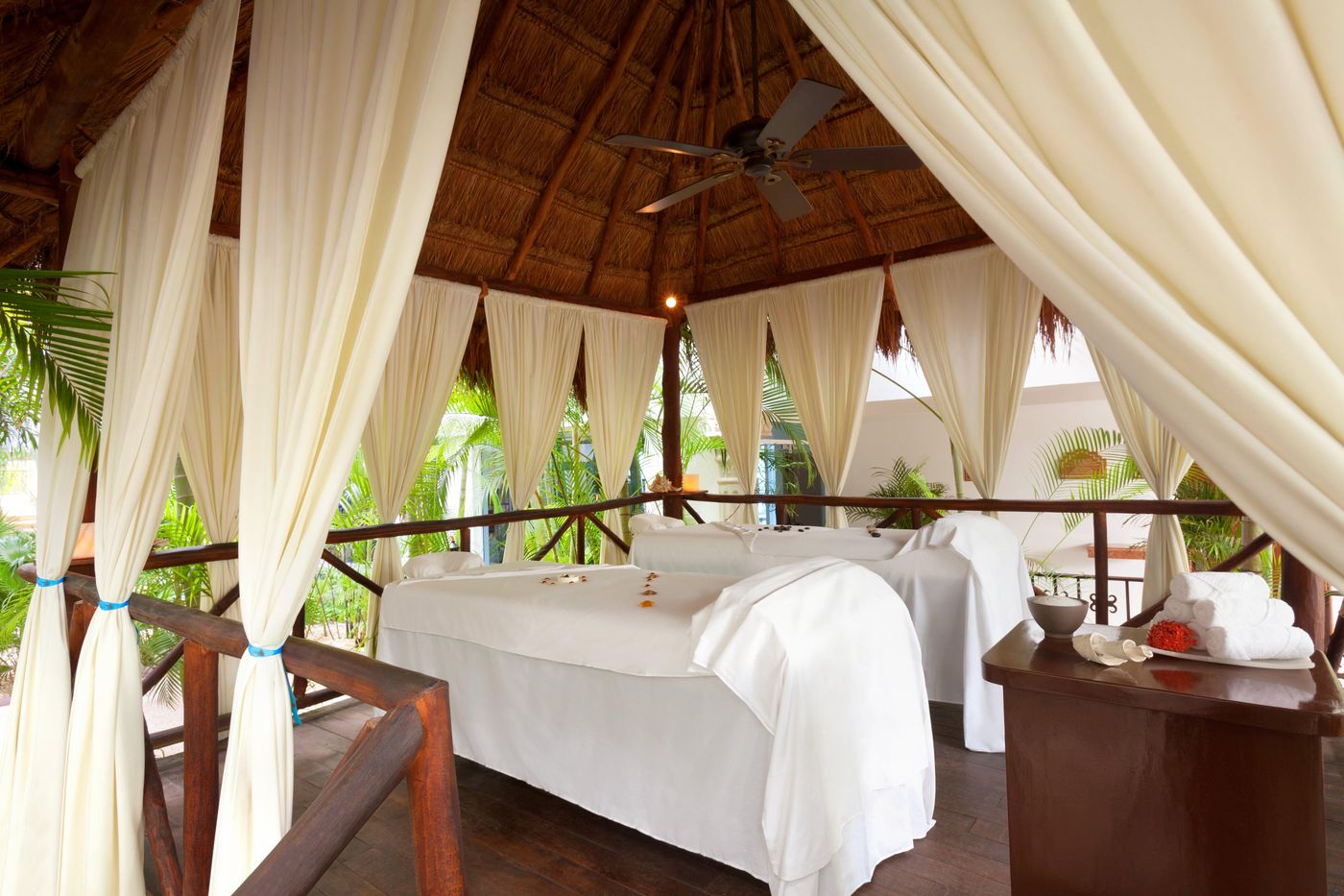 Hilton-Playa-del-Carmen-All-inclusive--The-Royal--Sports-and-Entertainment-108