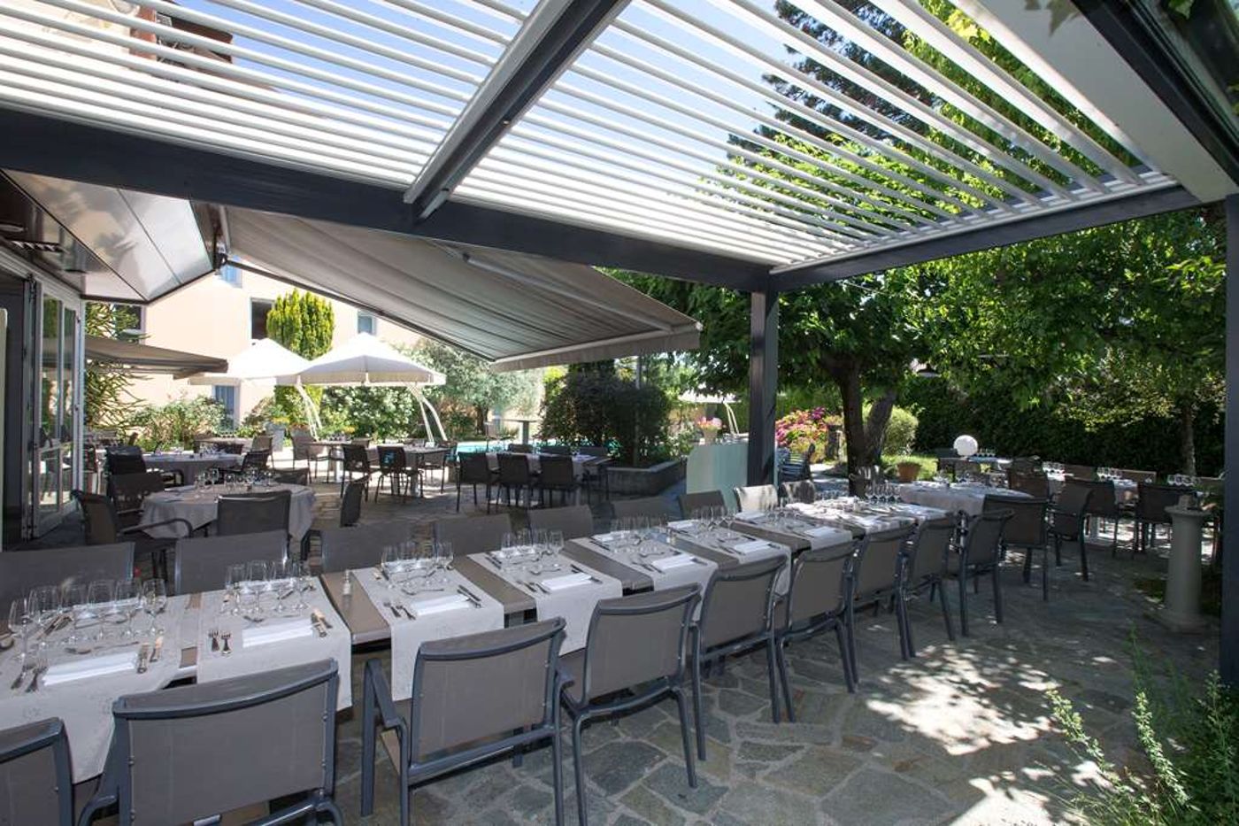 Pomo Hotel & Restaurant-France-Echirolles-General view-8