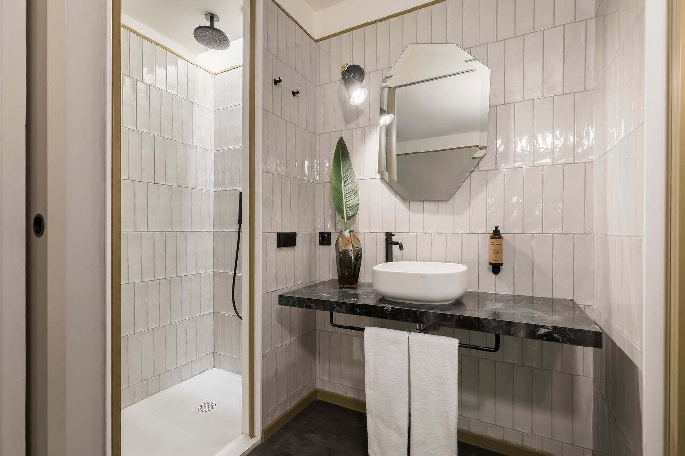 Be Mate Paseo de Gracia-Spain-BARCELONA-Room-9