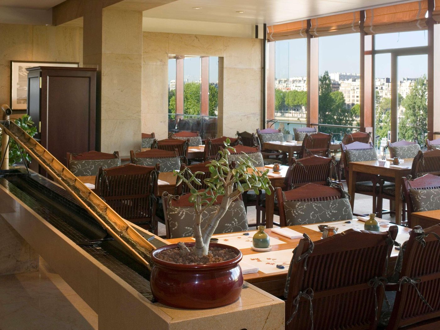 Novotel-Paris-Tour-Eiffel-Restaurant-21