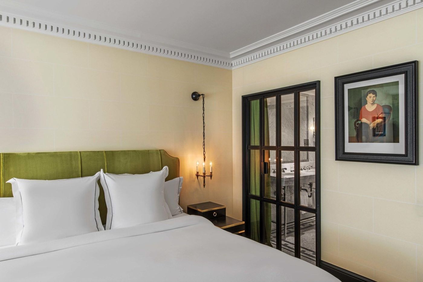 Hotel-de-Berri-Champs-Elysees--a-Luxury-Collection-Hotel--Paris-Room-59