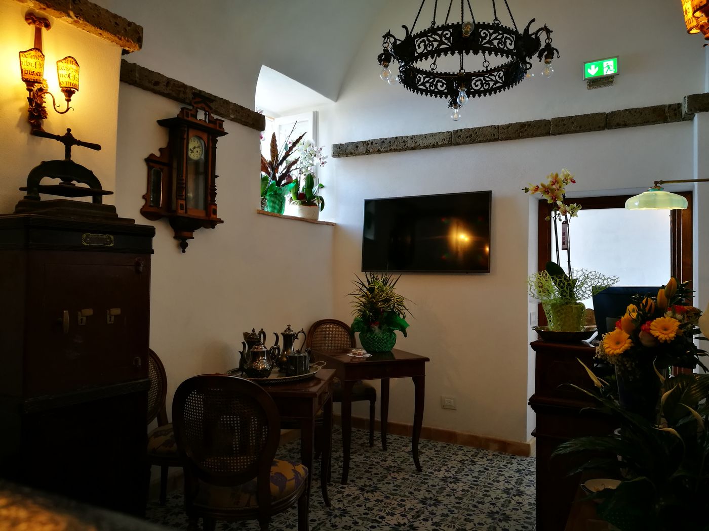 Badia-Santa-Maria-De-Olearia-Lobby-21