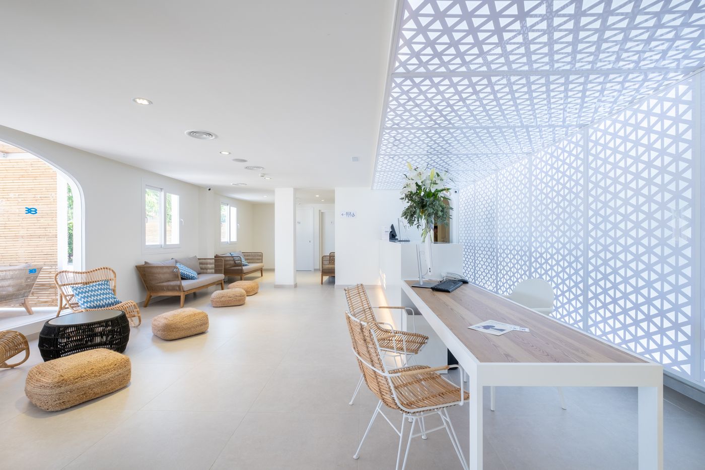 Carema-Beach-Menorca-Sports-and-Entertainment-43