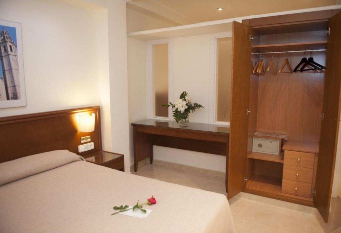 Lloyds-Beach-Club-Room-23