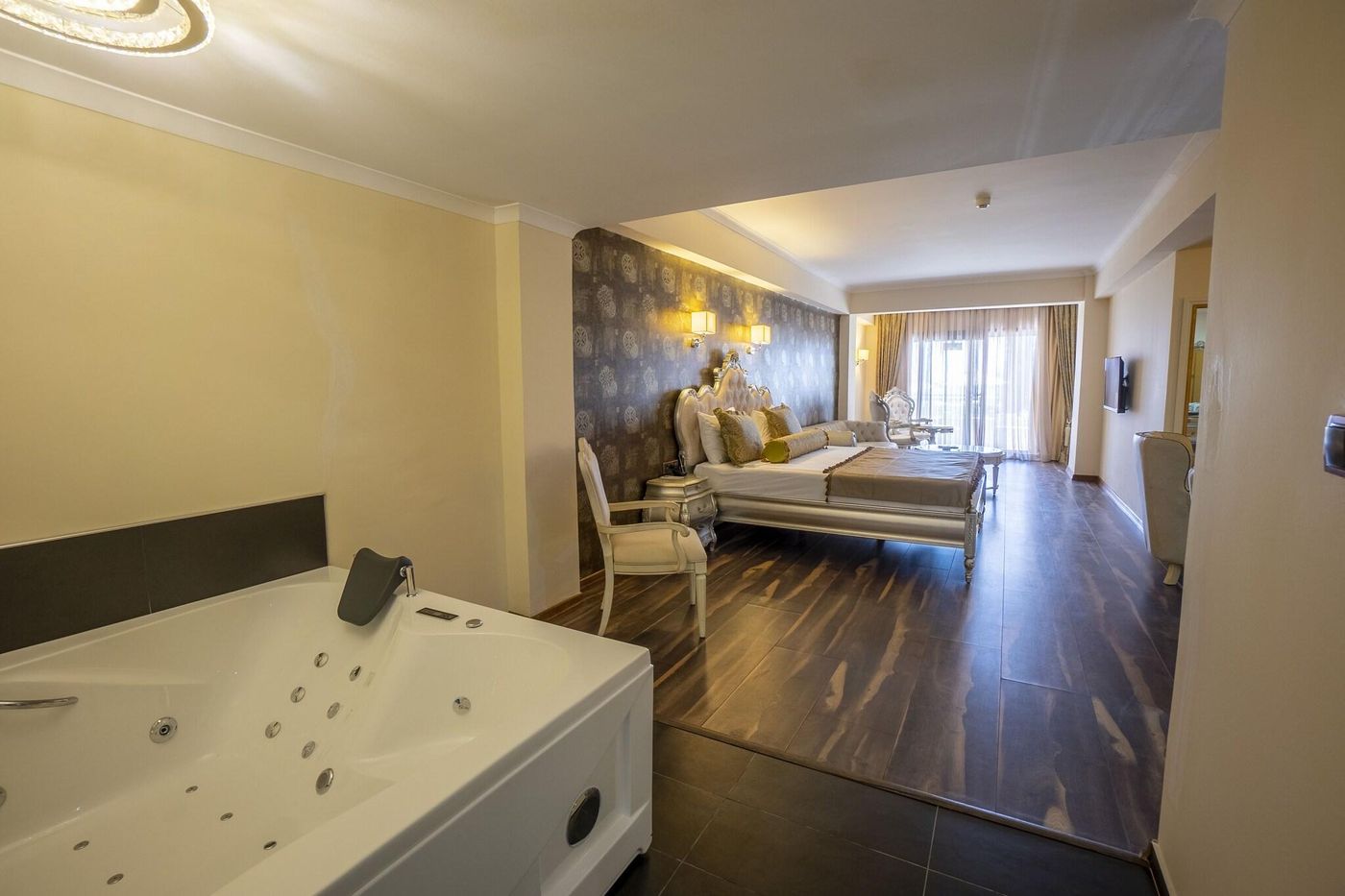 Azka-Otel-Sports-and-Entertainment-79