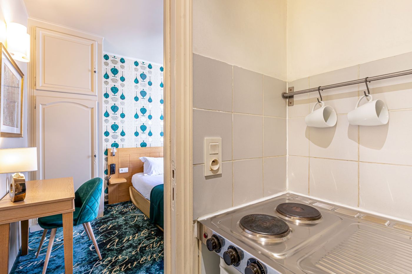 Hotel-Romance-Malesherbes-by-Patrick-Hayat-Room-26