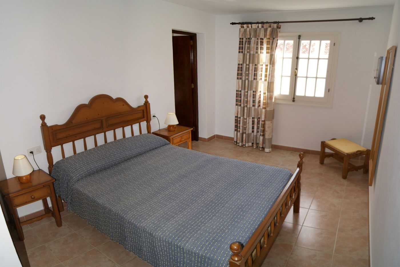 Calan Porter Playa Apartments