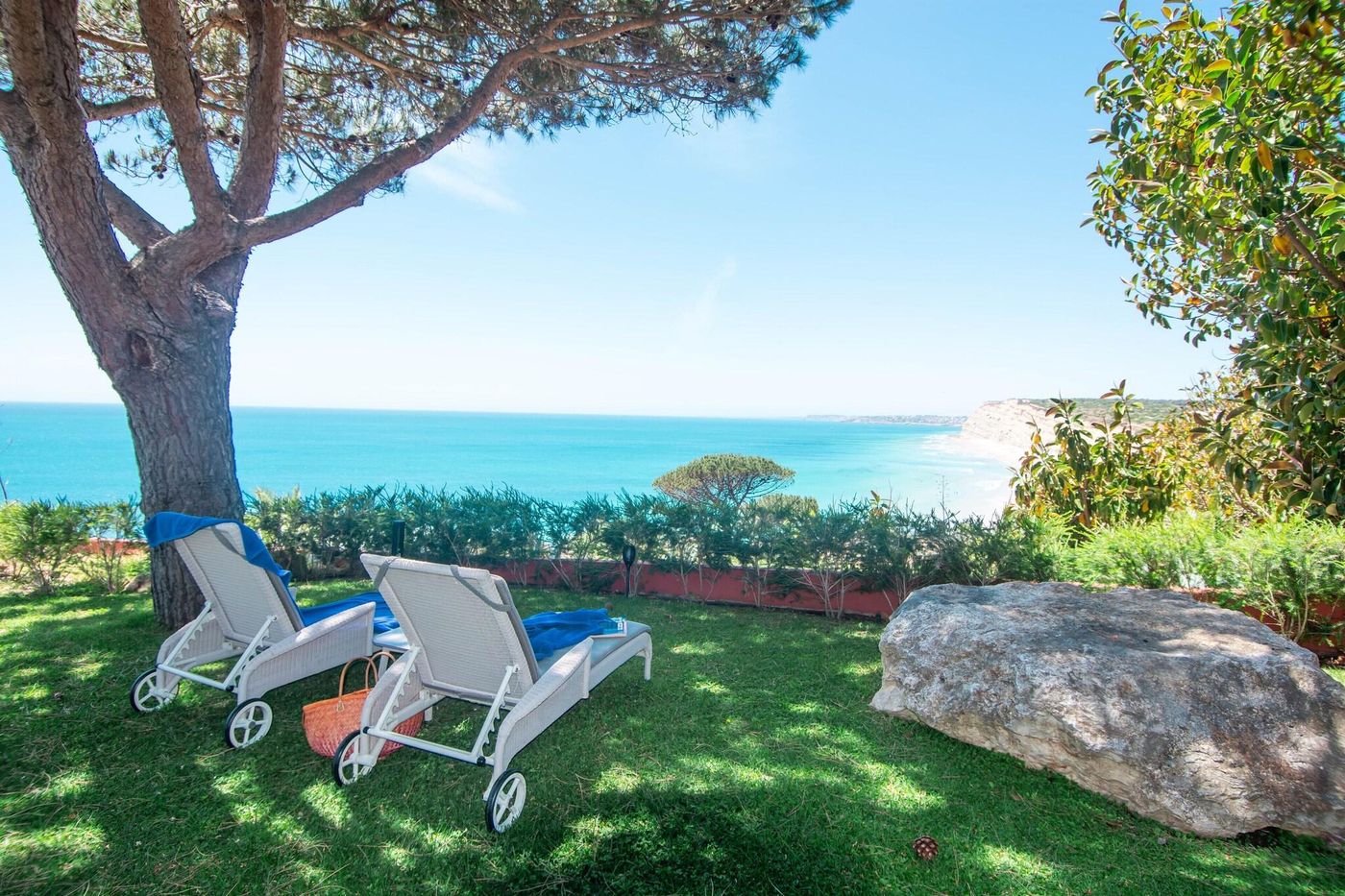 Boutique-Hotel-Miranda-General-view-40