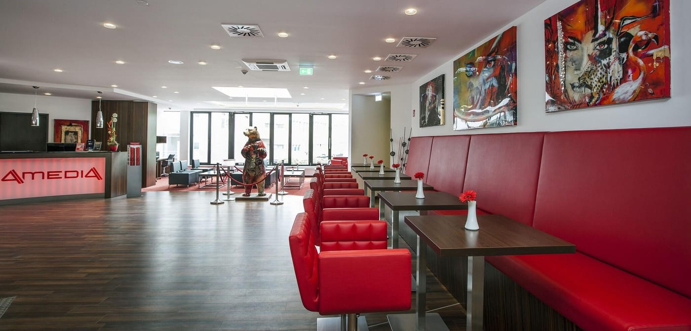 Best-Western-Plus-Plaza-Berlin-Kurfuerstendamm-Lobby-18