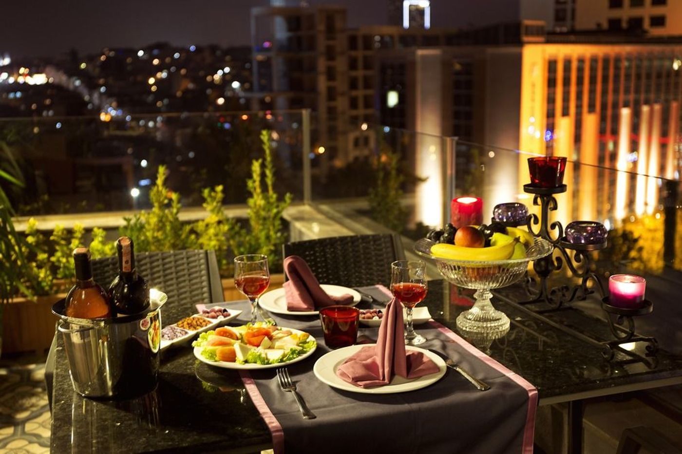 Taximist-Hotel-Room-26