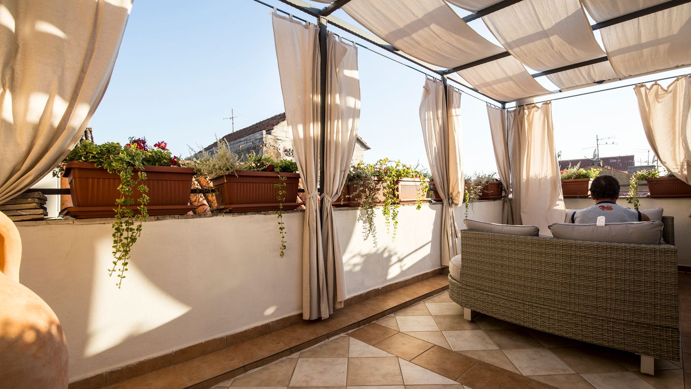 Pasike-Hotel-Terrace-6