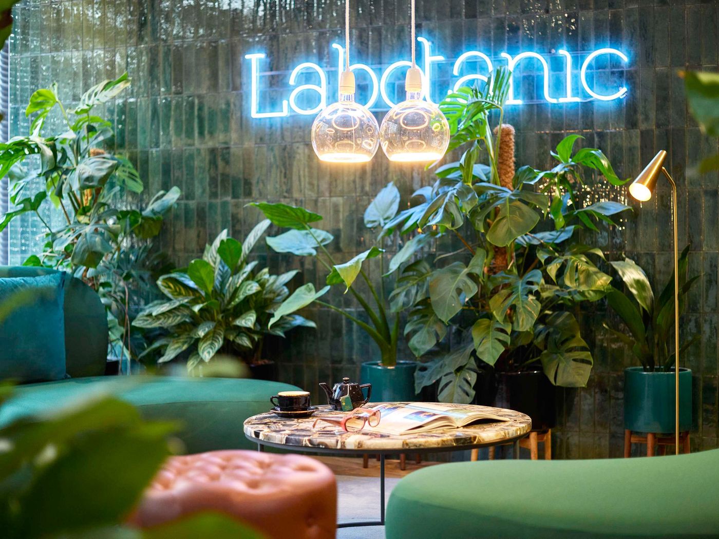 Holiday-Inn-Paris-Montparnasse-Pasteur-Sports-and-Entertainment-24