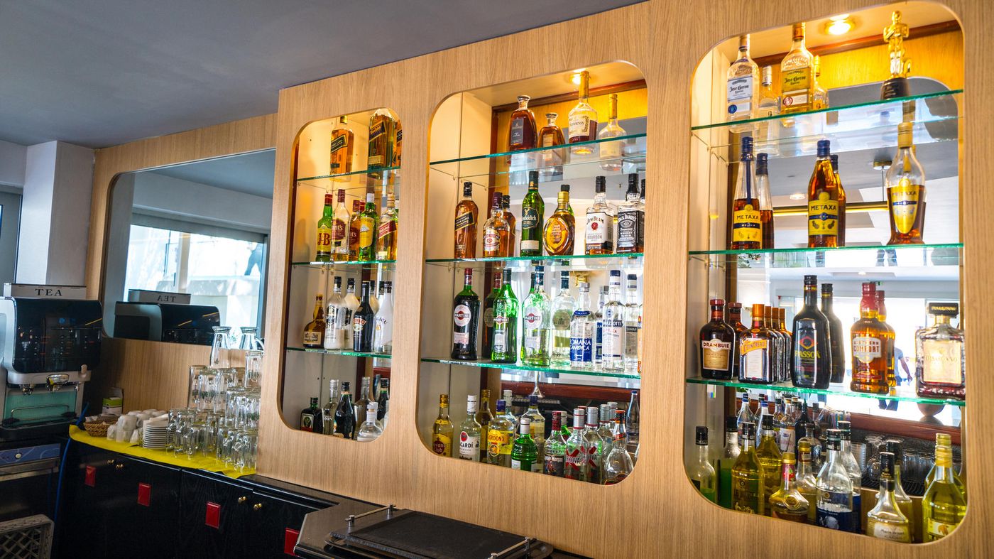 Adele-Beach-Hotel-Bar-52