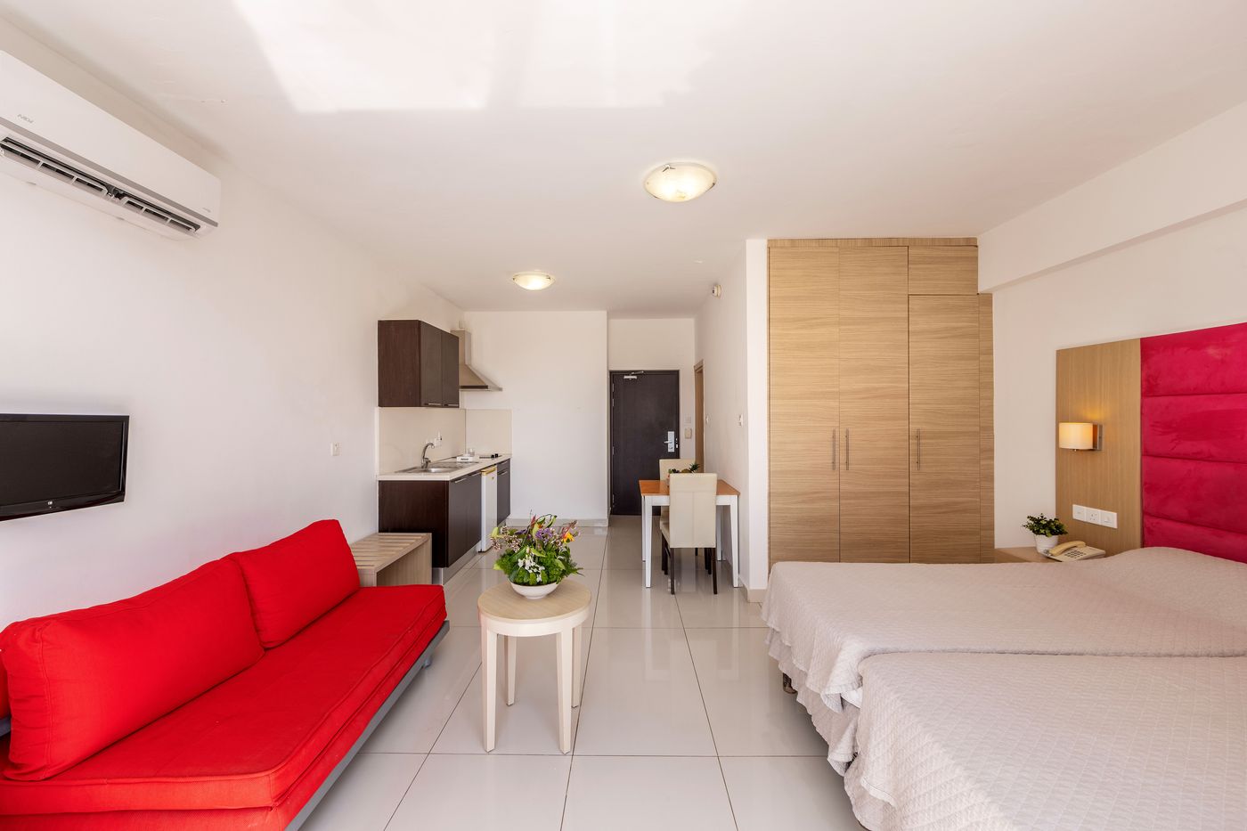 Papantonia-Apts-Room-21