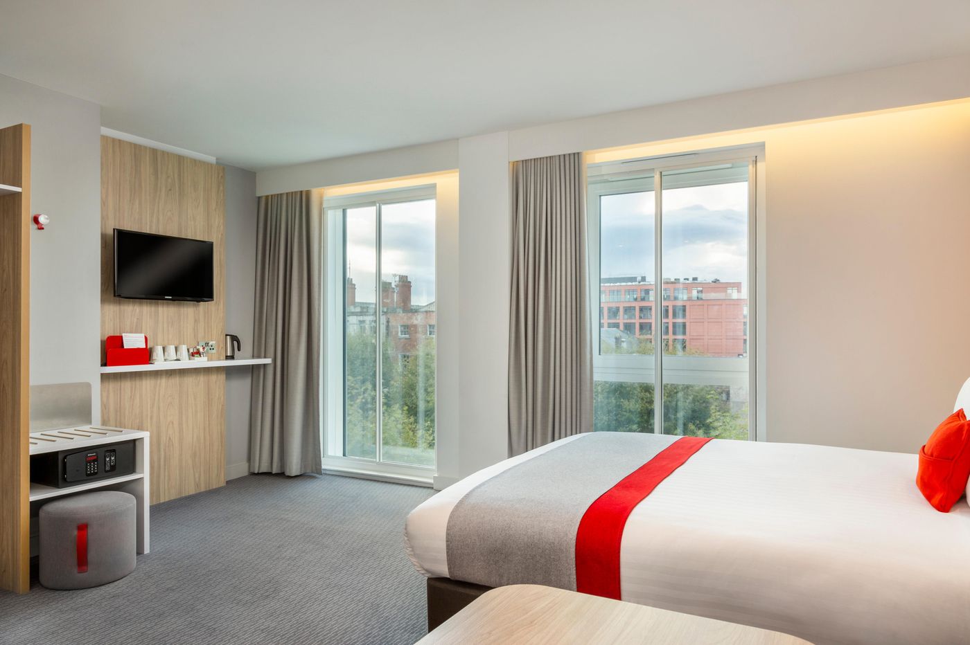 Holiday-Inn-Express-Dublin-City-Centre-Room-26