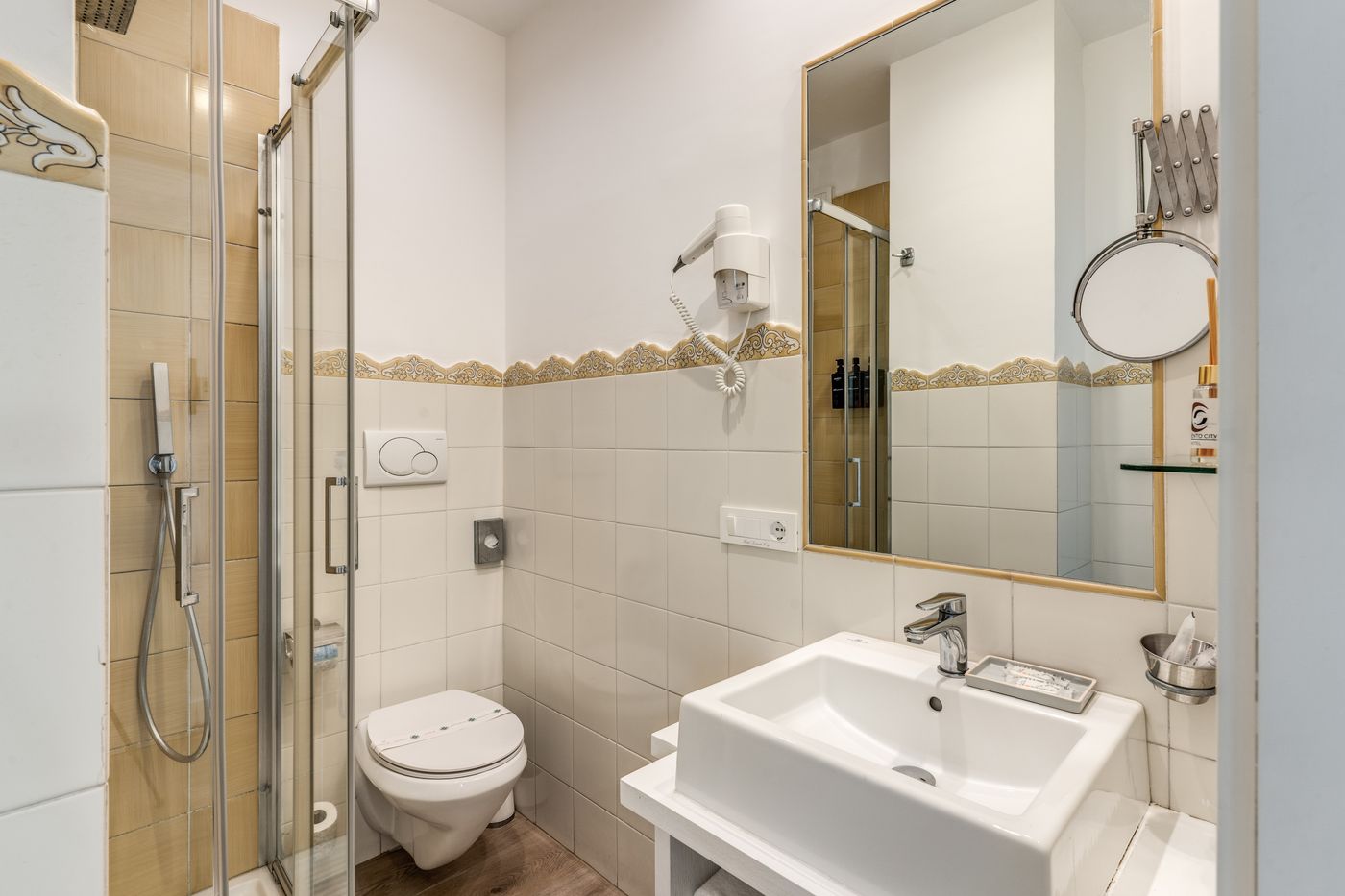 Sorrento-City-Room-55