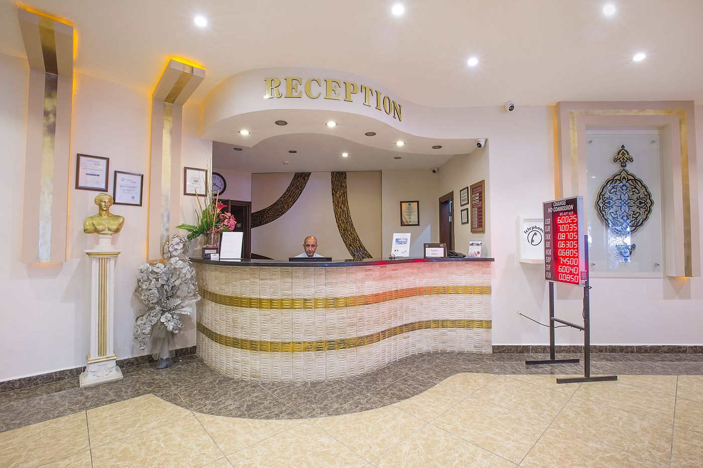 Kleopatra-Ada-Beach-Lobby-29