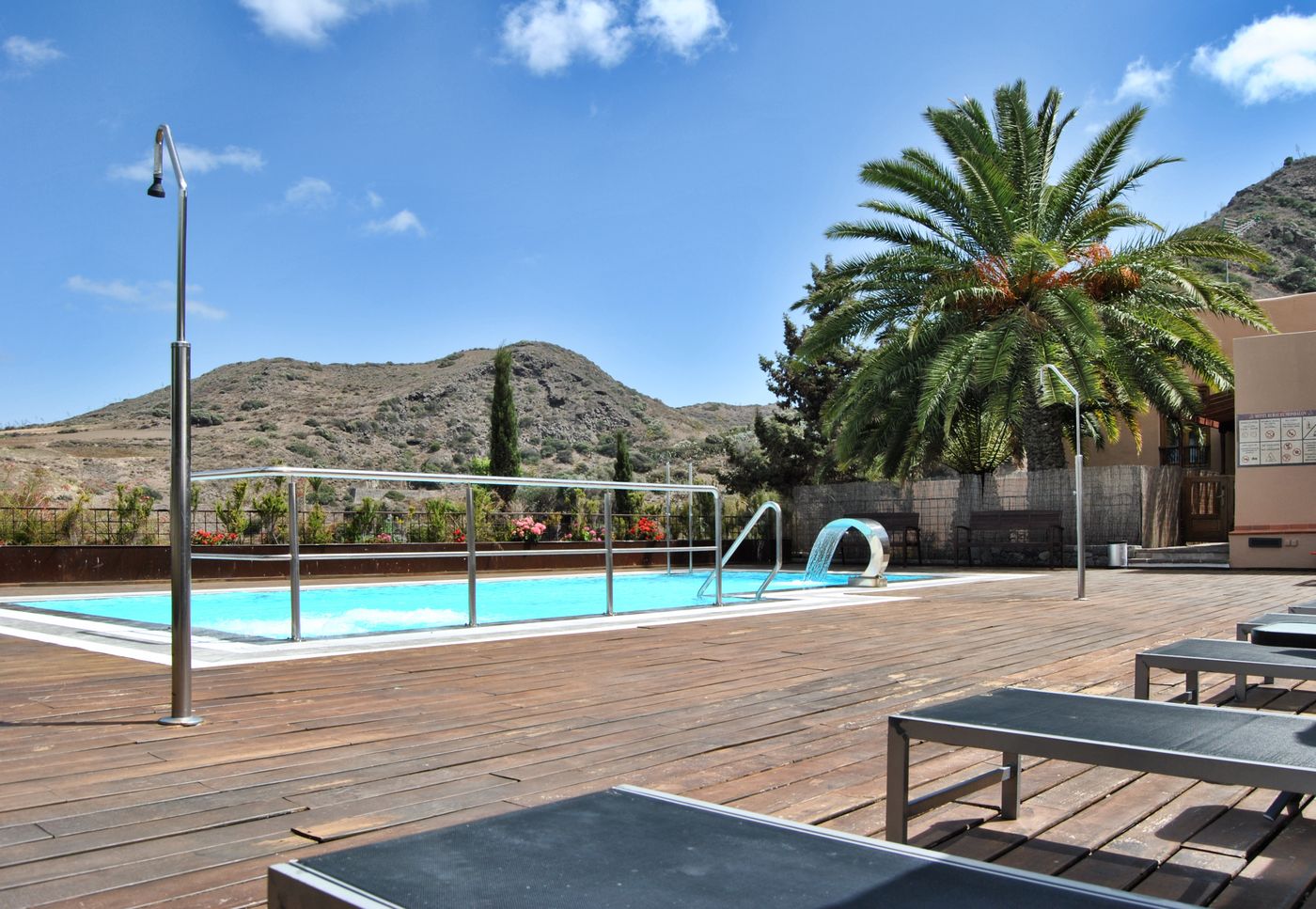 Hotel-Rural-El-Mondalon-Terrace-3