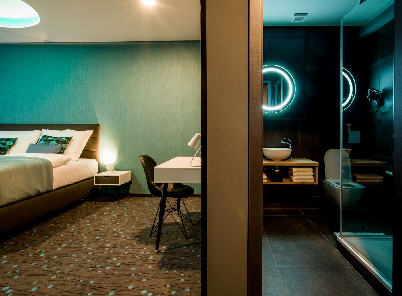 Rooftop-Planet-Prague-Hotel-Room-10