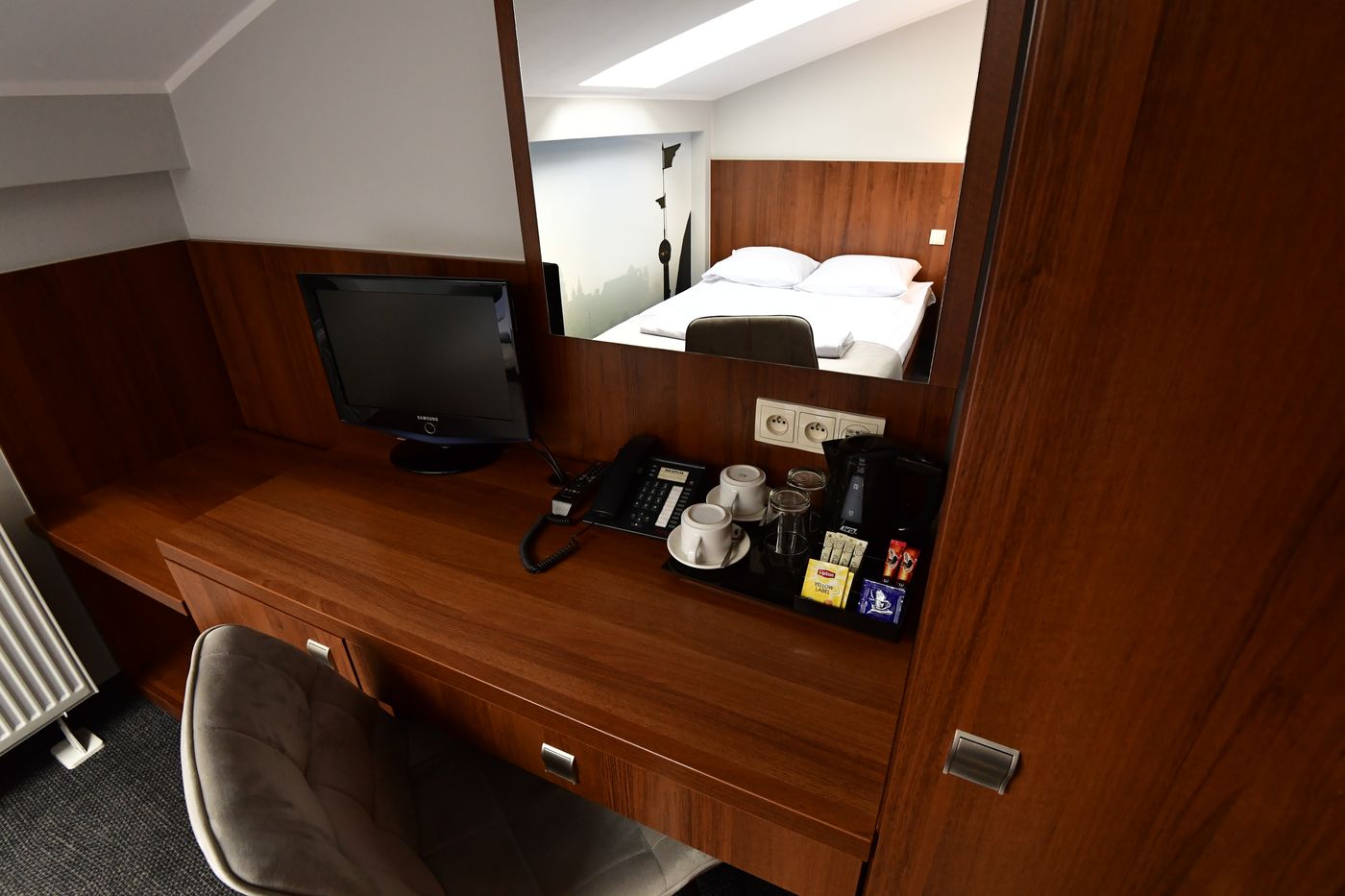 DOWNTOWN KRAKOW-Poland-KRAKOW-Room-8