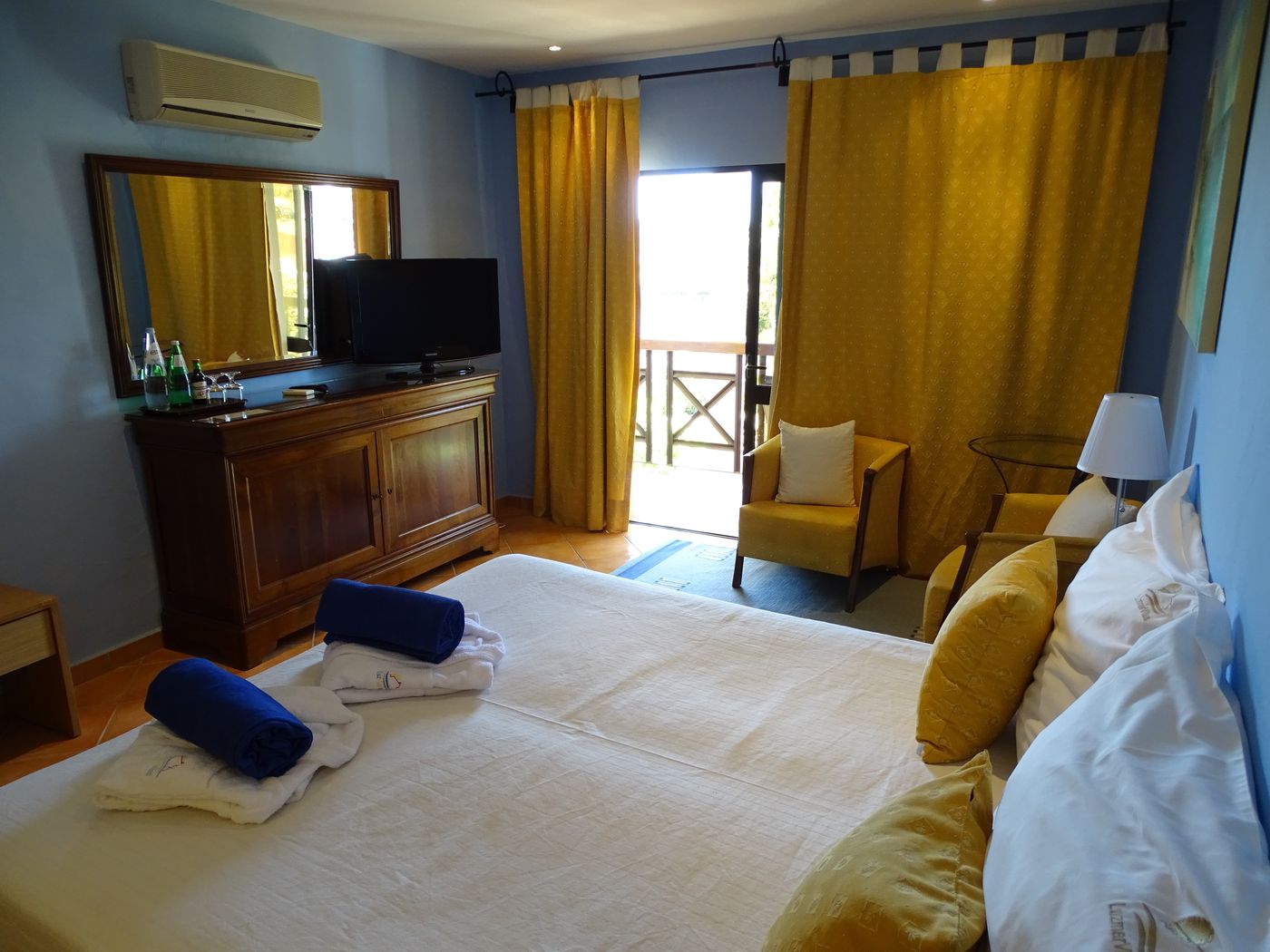 Luzmar-Villas-Room-24