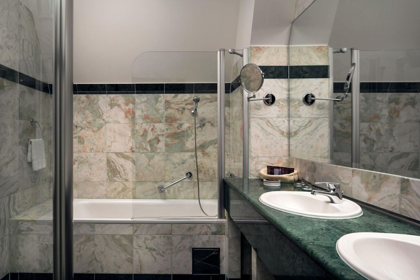 Grand-hotel-Praha-Room-39