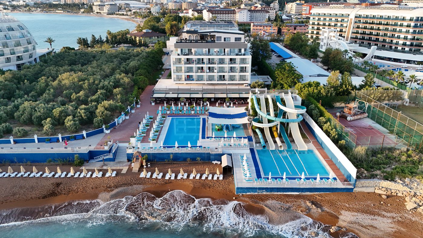 Gold Island Family Hotel