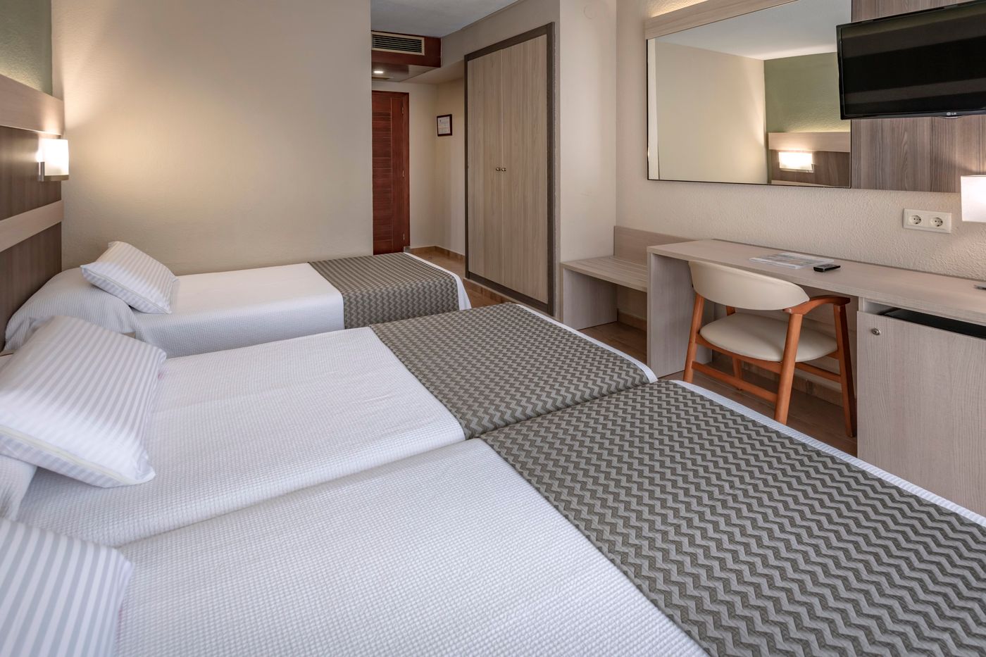 4R-Playa-Park-Room-31