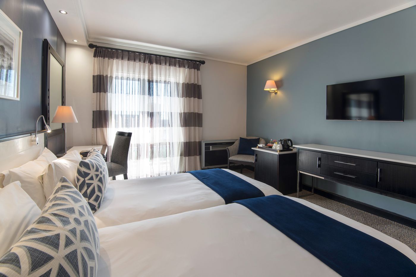 The-Commodore-Room-34