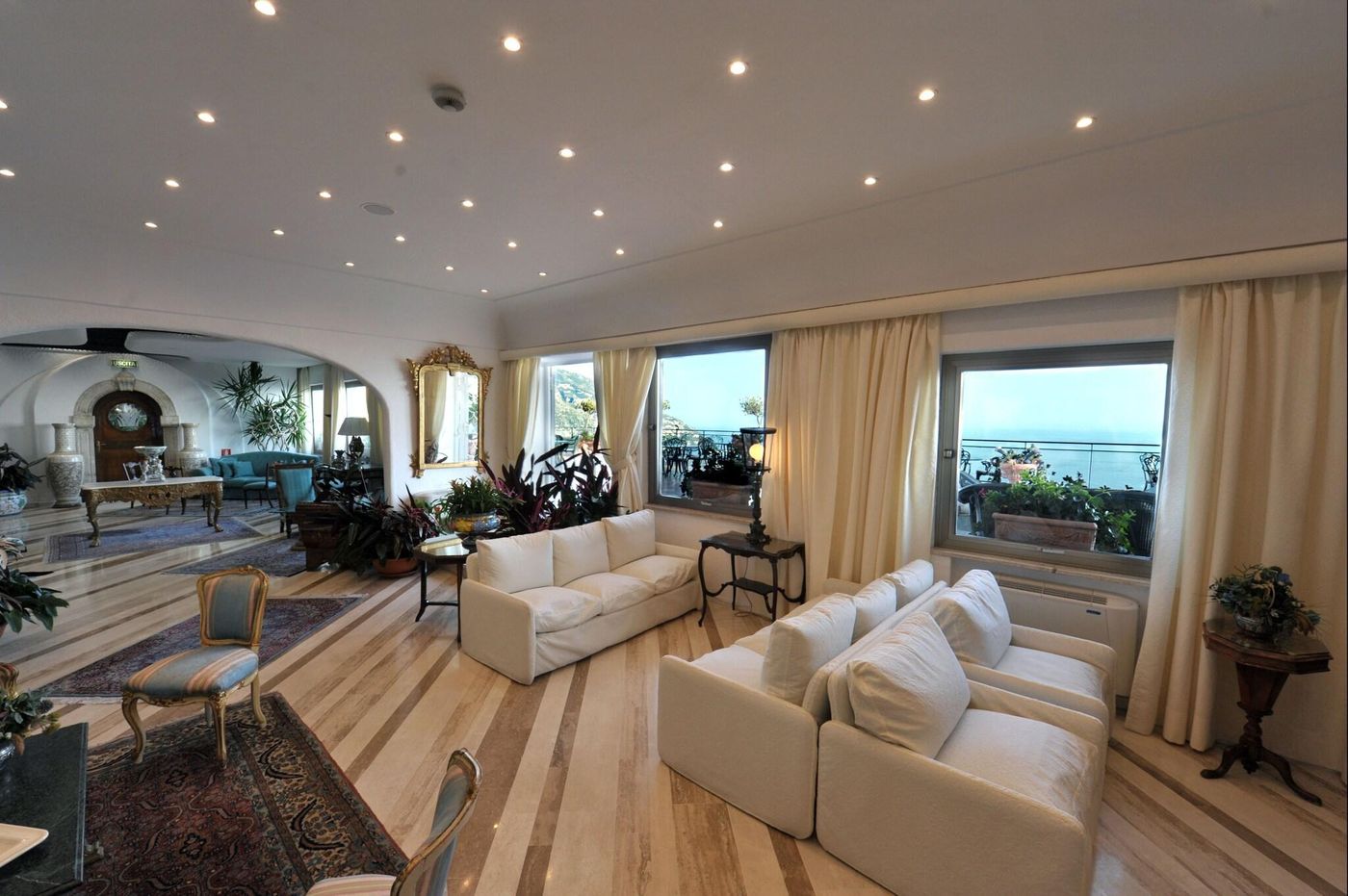 Le-Agavi-hotel-Lobby-54