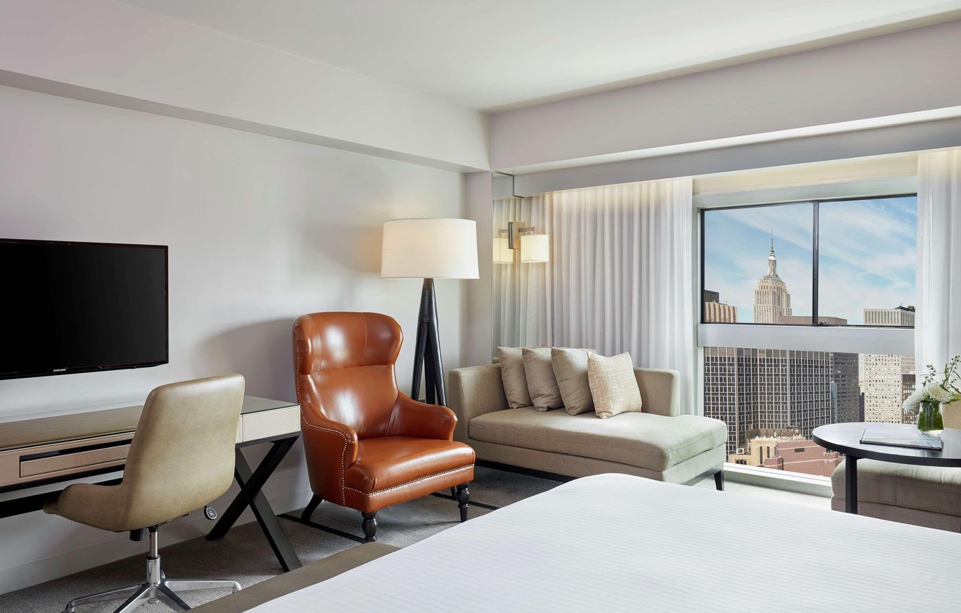 Millennium-Hilton-New-York-One-UN-Plaza-Room-27