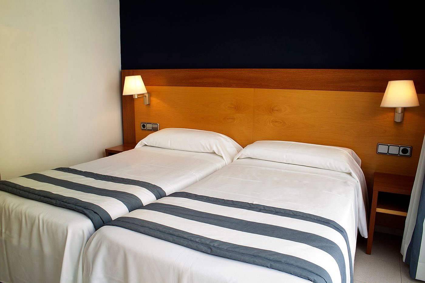 Els-Pins-Hotel-Room-31