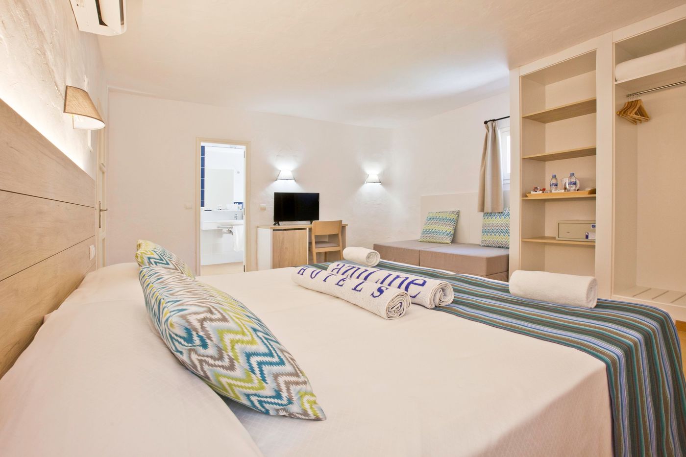 Azuline-Club-Cala-Martina-Ibiza-Room-37