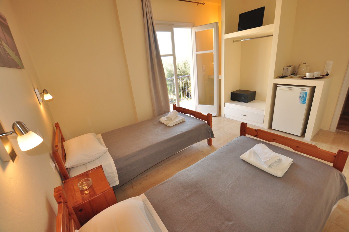 Barbayiannis-Studios-Room-10