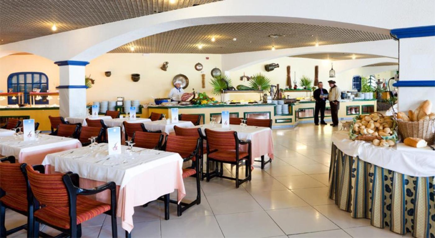 Elba---Premium-Suites---Adults-Only-Restaurant-36