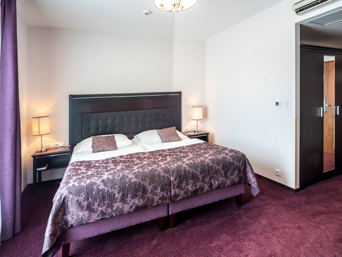 EA-Hotel-Embassy-Prague-Room-24