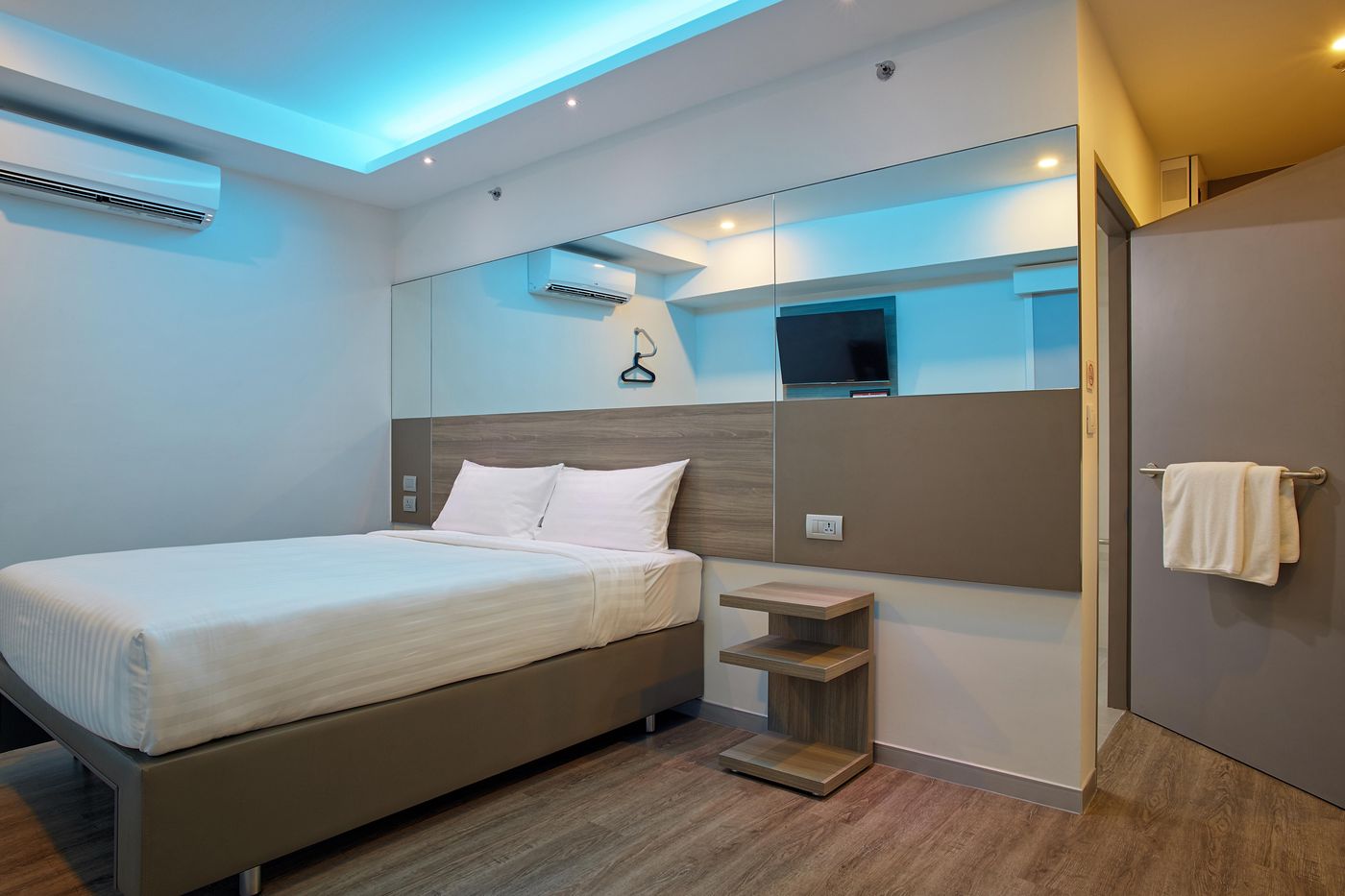 Red Planet Bangkok Surawong-Thailand-BANGKOK-Room-10