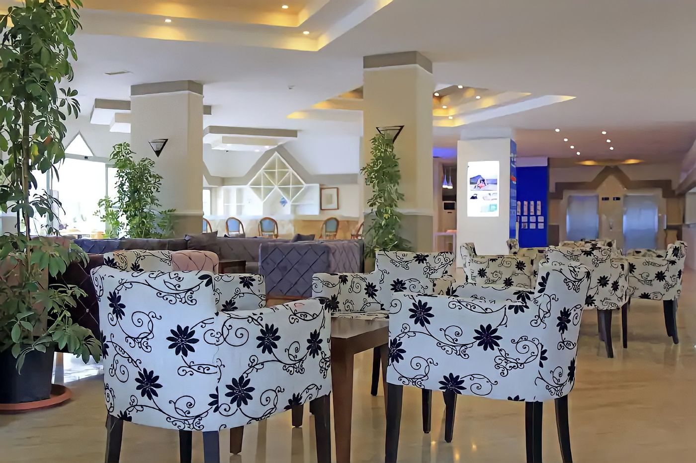 Roseira Hotels Beach Resort