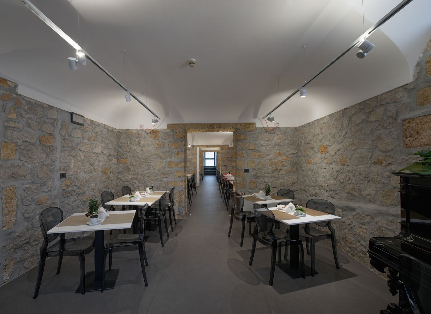 Hotel-Tonic-Restaurant-24