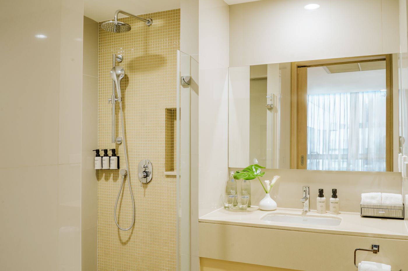 Shama-Petchburi-47-Bangkok-Room-52