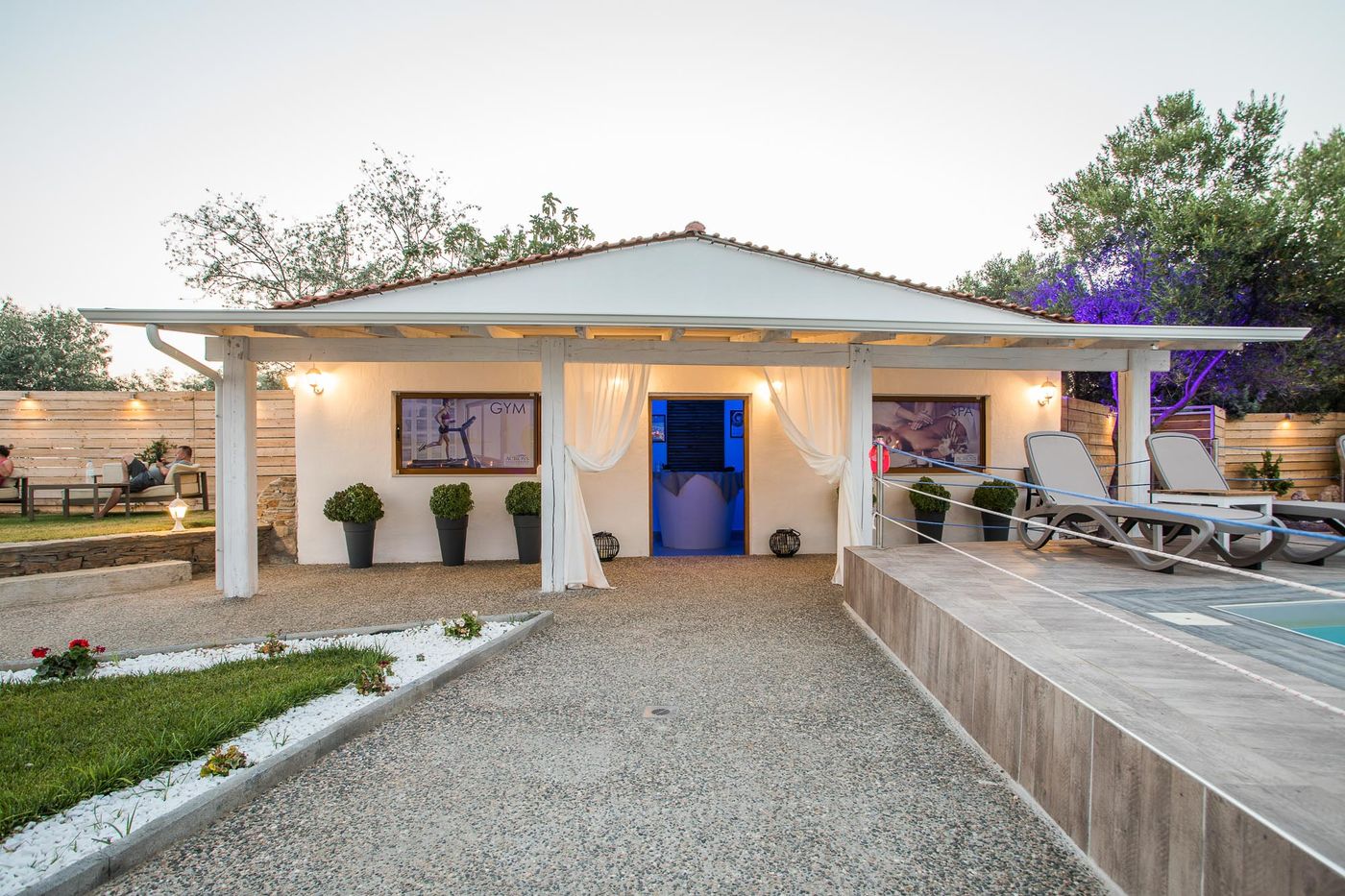 Coral-Blue-Beach-Sports-and-Entertainment-36