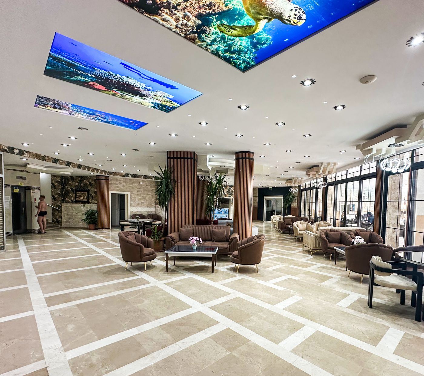 Monte-Carlo-Hotel-Lobby-35