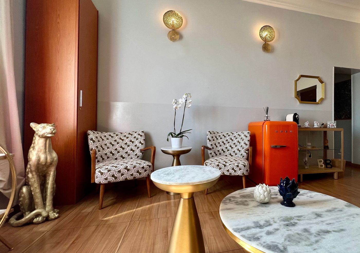 Bon-Ton-Suites-Lobby-20