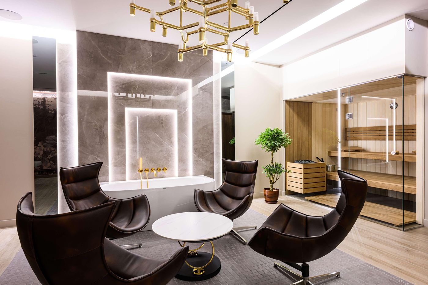 DoubleTree-by-Hilton-Krakow-Hotel---Convention-Cen-General-view-5