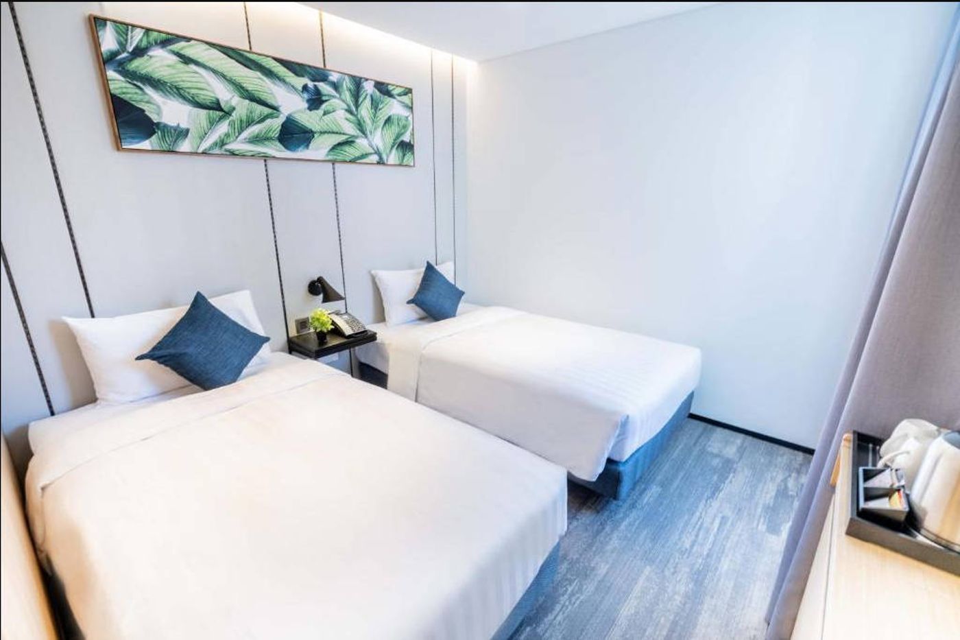 Hotel-COZi-Oasis-Room-13