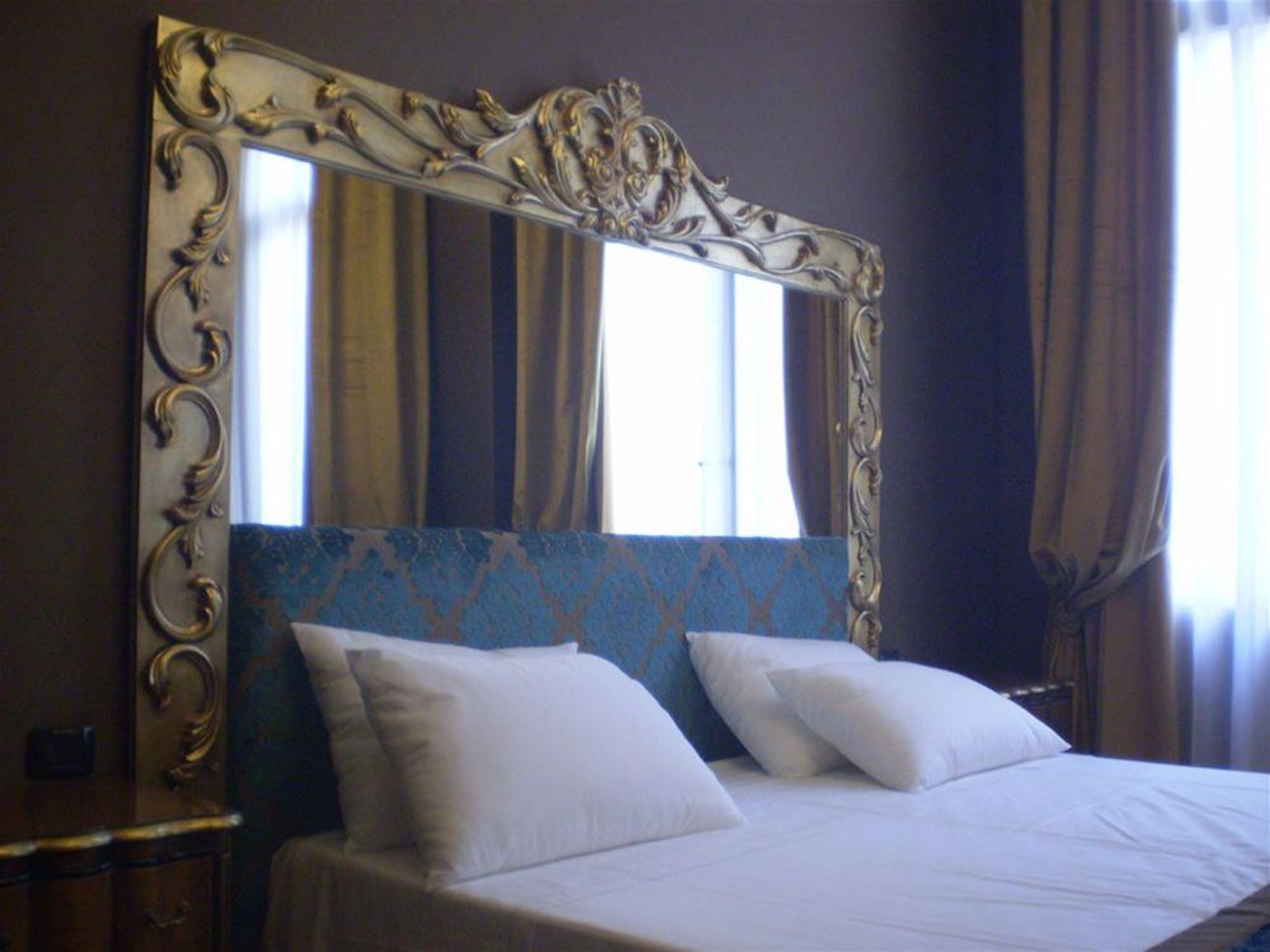 Pesaro-Palace-General-view-23