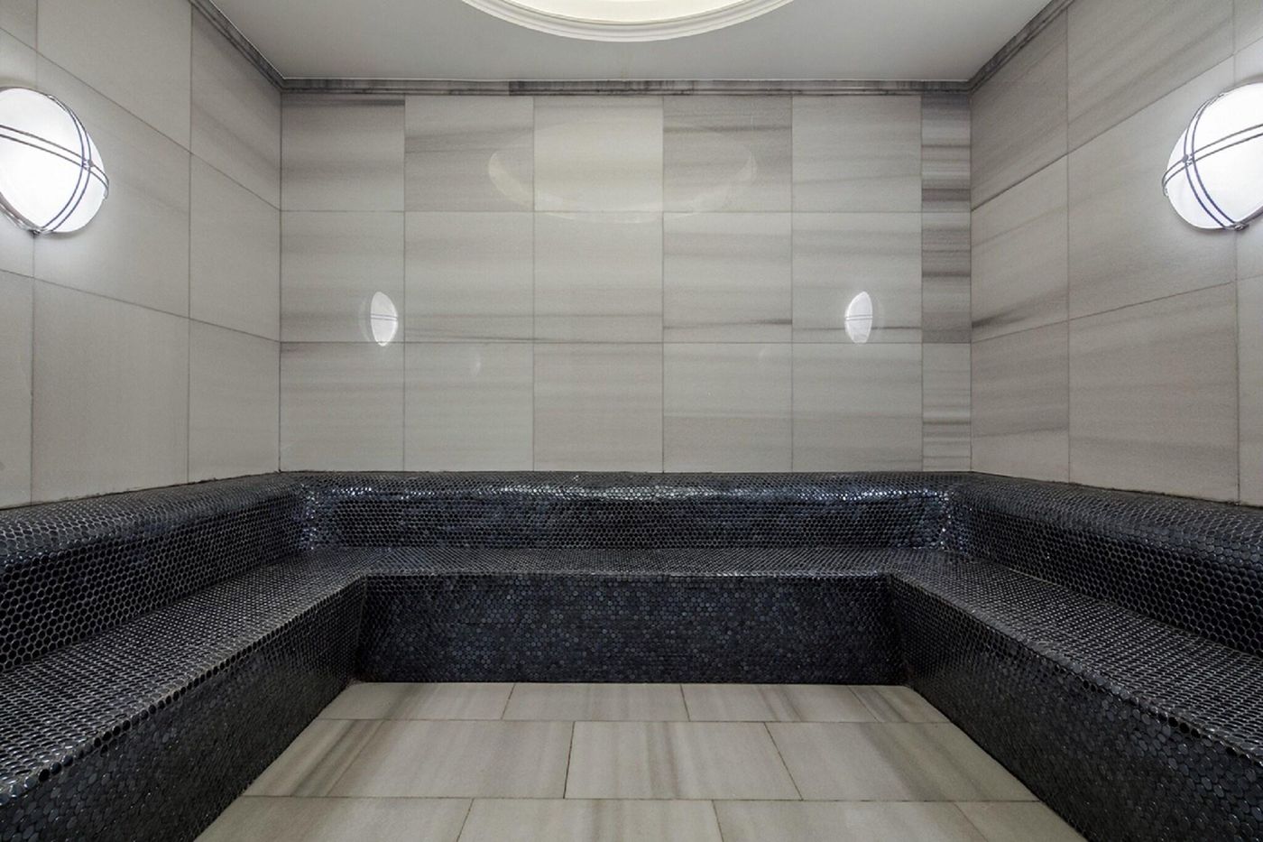 DoubleTree-by-Hilton-Istanbul-Topkapi-Sports-and-Entertainment-51