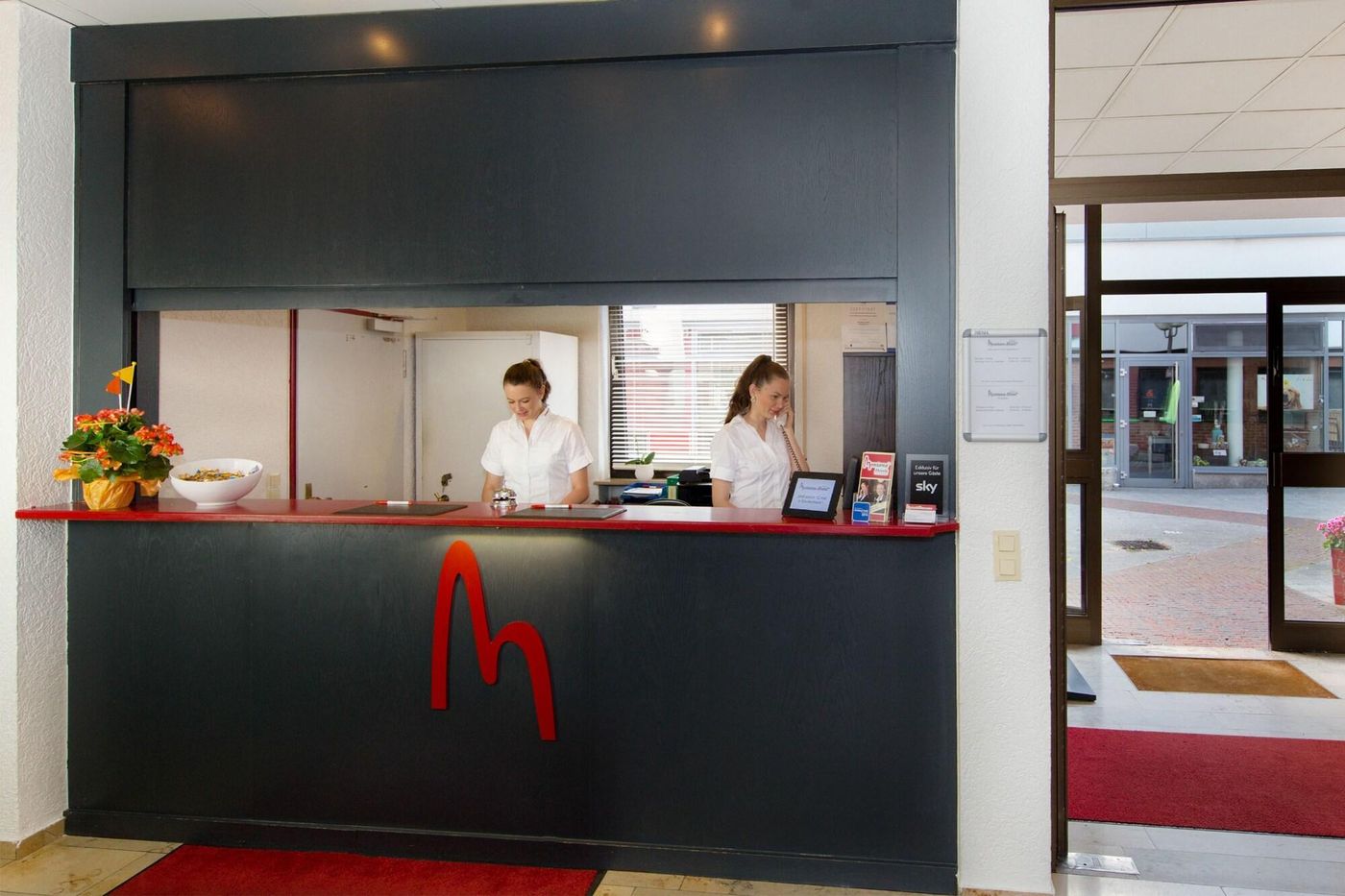 Montana Hotel Na Rnberg West-Germany-OBERASBACH-Lobby-5