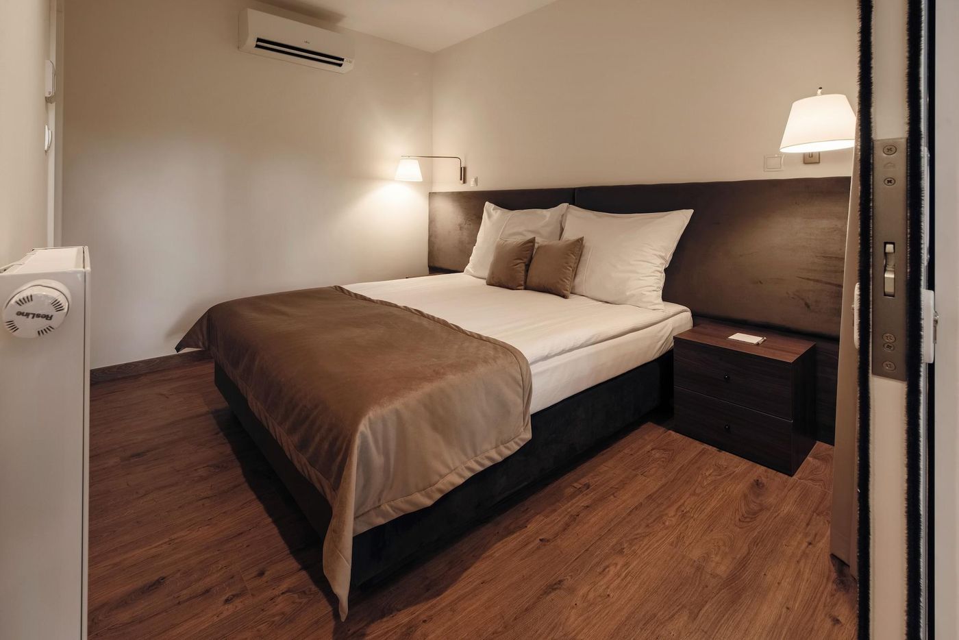 W-Sercu-Krakowa-Aparthotel-Room-36